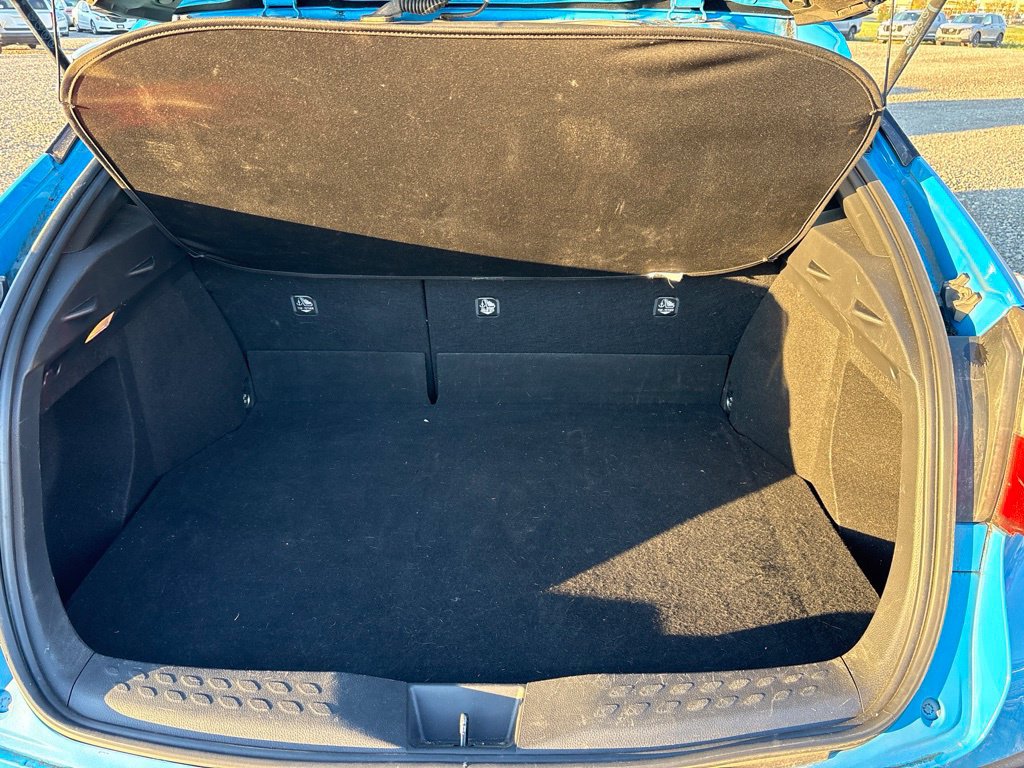 Used 2019 Toyota C-HR XLE FWD image 8