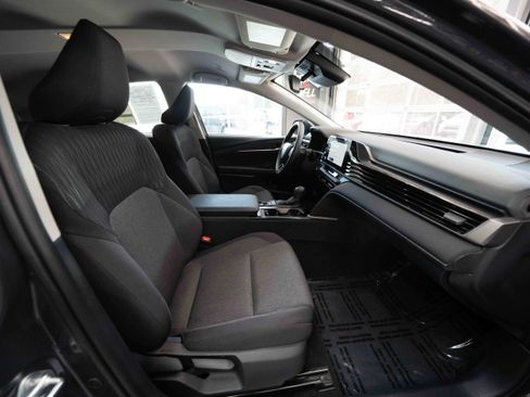 Used 2025 Toyota Camry LE image 26