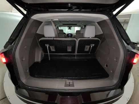 Used 2021 Chevrolet Traverse Premier w/ LPO, Floor Liner Package AWD/4WD image 25
