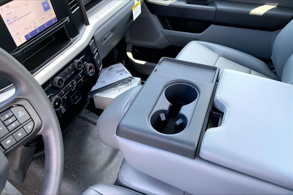 New 2026 Ford F550 4x4 Regular Cab Super Duty image 8