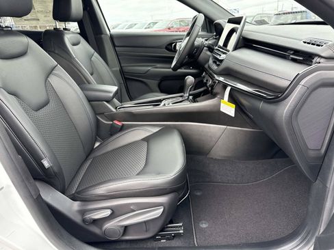 New 2026 Jeep Compass Latitude AWD/4WD image 18