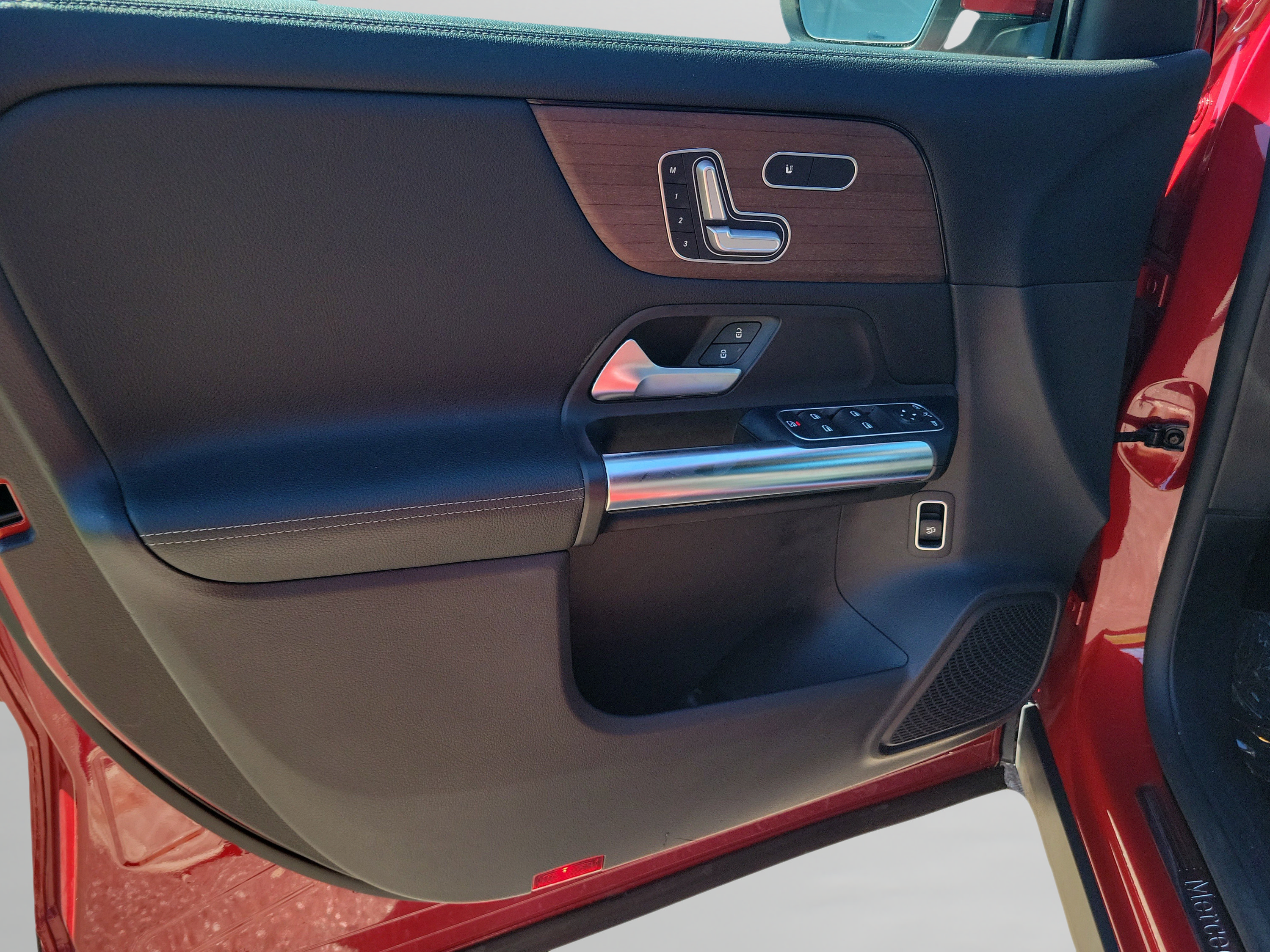 Certified 2021 Mercedes-Benz GLA 250 4MATIC image 16