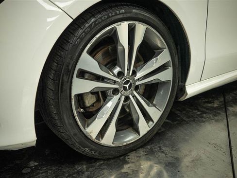 Used 2019 Mercedes-Benz CLA 250 image 3