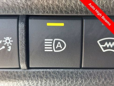 Used 2025 Toyota RAV4 XSE w/ Weather Package AWD/4WD image 23