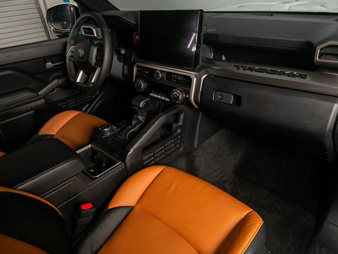 Used 2024 Toyota Tacoma TRD Sport image 26