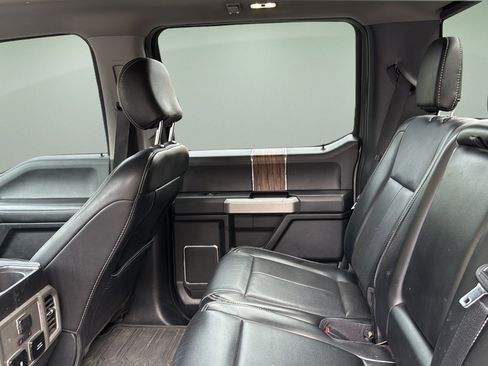 Used 2019 Ford F150 Lariat w/ Equipment Group 502A Luxury AWD/4WD image 18