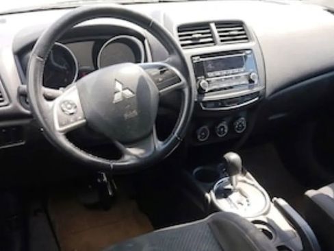 Used 2015 Mitsubishi Outlander Sport ES FWD image 11