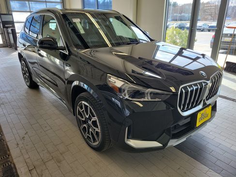 Used 2026 BMW X1 xDrive28i w/ Technology Package AWD/4WD image 3