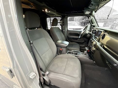 Used 2022 Jeep Gladiator Sport image 64