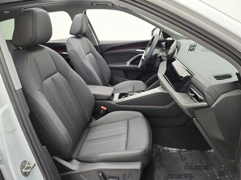 Used 2025 Audi Q5 Premium w/ Convenience Package AWD/4WD image 19
