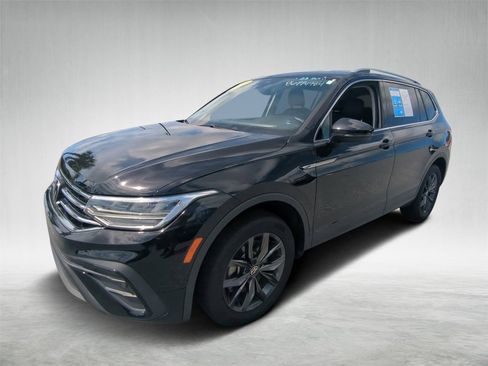 Used 2024 Volkswagen Tiguan SE image 9