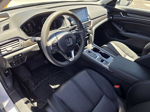 Used 2019 Honda Accord EX image 10