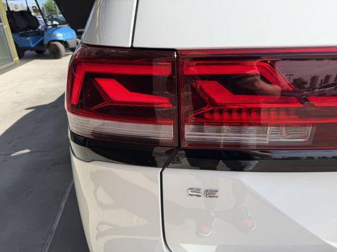 Used 2024 Volkswagen Atlas Peak Edition SE AWD/4WD image 14