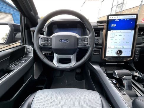 Used 2025 Ford F150 Lightning Lariat image 9