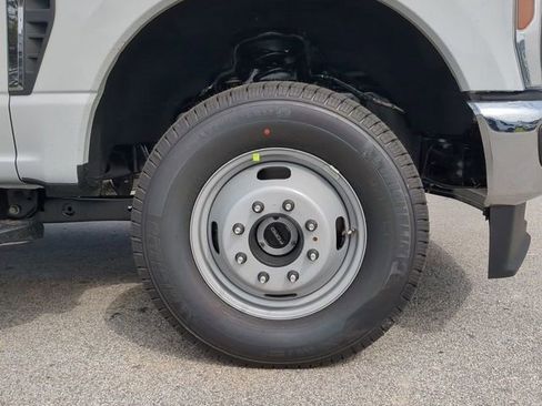 New 2025 Ford F350 XL w/ XL Chrome Package image 10