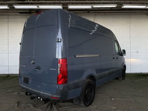 Used 2019 Mercedes-Benz Sprinter 144 image 5