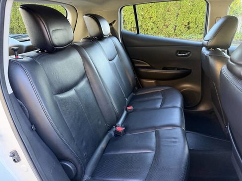 Used 2016 Nissan Leaf SL w/ Premium Package image 29