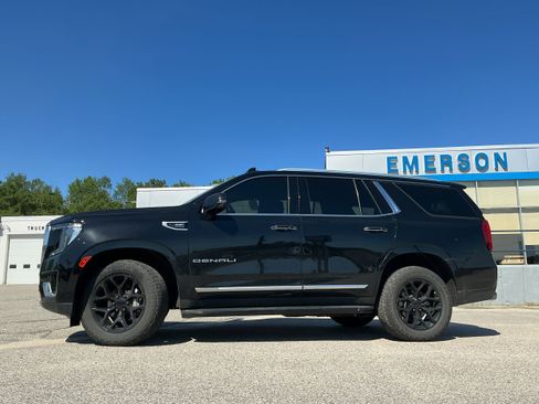 Used 2023 GMC Yukon Denali AWD/4WD image 2