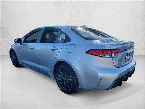 Used 2023 Toyota Corolla SE image 7