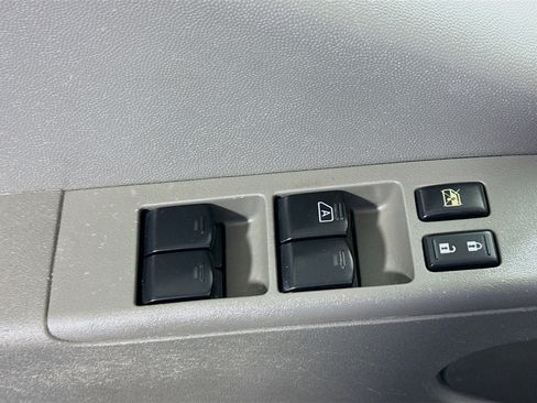 Used 2021 Nissan Frontier SV RWD image 24