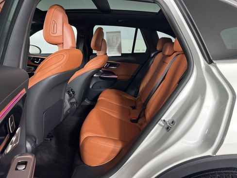 Used 2023 Mercedes-Benz GLC 300 4MATIC image 23