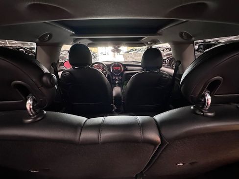 Used 2016 MINI Cooper 2-Door Hardtop image 26