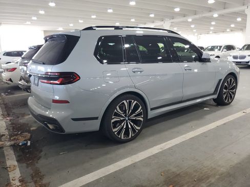 Used 2024 BMW X7 xDrive40i w/ M Sport Package AWD/4WD image 3