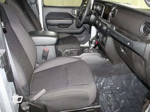 Used 2023 Jeep Wrangler Sport S image 14