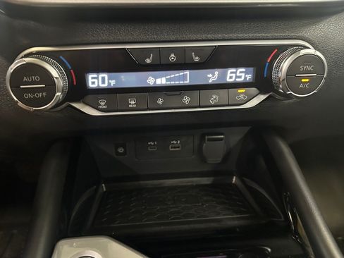 Used 2023 Nissan Altima 2.0 SR FWD image 16