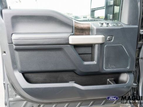 Used 2022 Ford F250 Lariat w/ Black Appearance Package AWD/4WD image 16