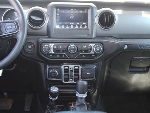 Used 2023 Jeep Wrangler Unlimited w/ Cold Weather Group AWD/4WD image 17