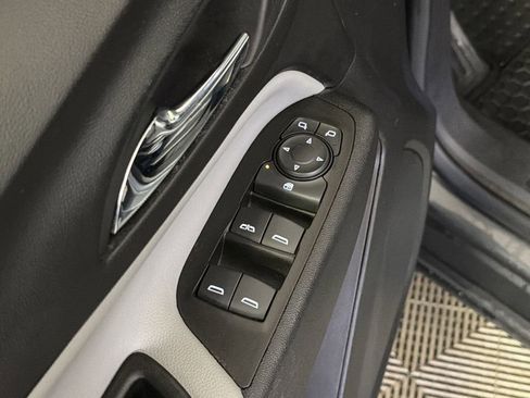 Used 2020 Chevrolet Equinox LS AWD/4WD image 10
