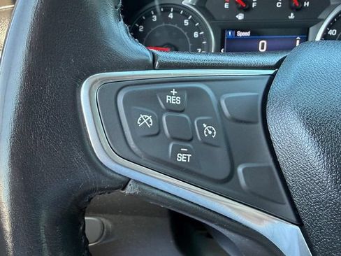 Used 2019 Chevrolet Equinox LT FWD image 18