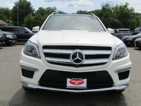 Used 2015 Mercedes-Benz GL 550 4MATIC image 2