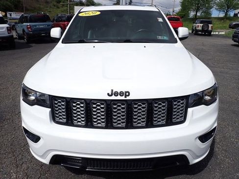 Used 2020 Jeep Grand Cherokee Altitude AWD/4WD image 10