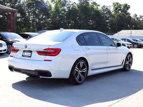 Used 2018 BMW 750i RWD image 7