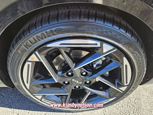 New 2025 Kia K4 GT-Line Turbo w/ GT-Line Premium Package FWD image 11