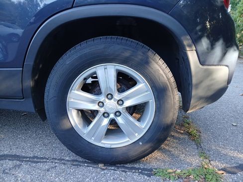 Used 2019 Chevrolet Trax LS image 9
