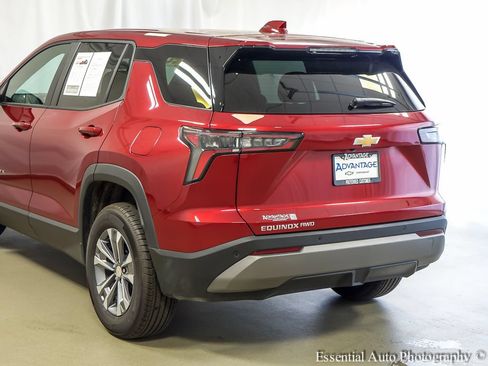 Used 2026 Chevrolet Equinox LT w/ LPO, Floor Liner Package AWD/4WD image 7