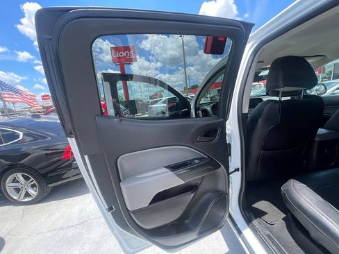 Used 2020 Chevrolet Colorado W/T w/ WT Convenience Package AWD/4WD image 11