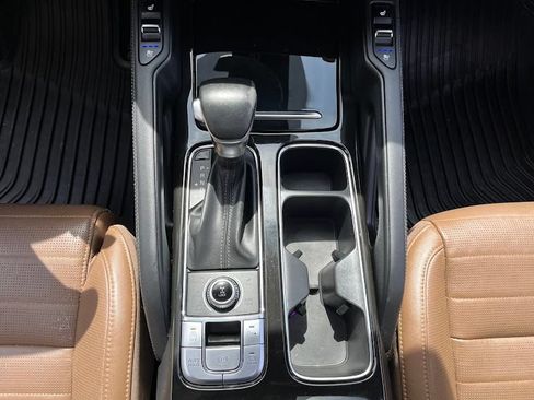 Used 2020 Kia Telluride SX w/ SX Prestige Package AWD/4WD image 19