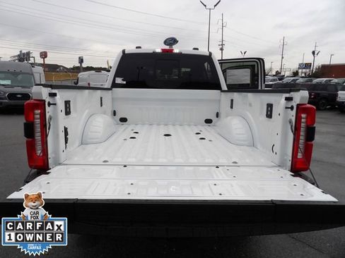 Certified 2022 Ford Explorer Limited w/ Limited Technology Package image 49