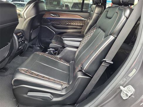 Used 2023 Jeep Grand Cherokee L Summit w/ Luxury Tech Group V image 16