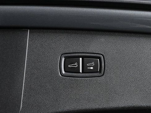 Certified 2026 Porsche Cayenne Coupe AWD/4WD image 33