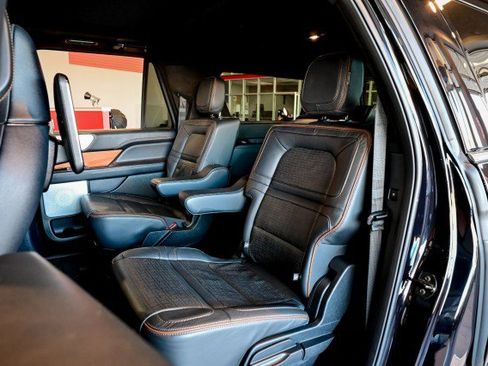 Used 2022 Lincoln Navigator L Black Label image 23