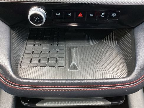 Used 2025 Ford Explorer ST-Line w/ Premium Package RWD image 27