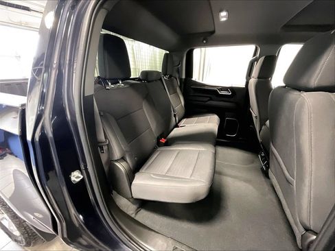 Used 2023 Chevrolet Silverado 1500 LT AWD/4WD image 16