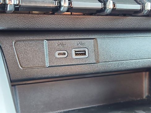 Certified 2024 Chevrolet Colorado ZR2 w/ Technology Package image 18