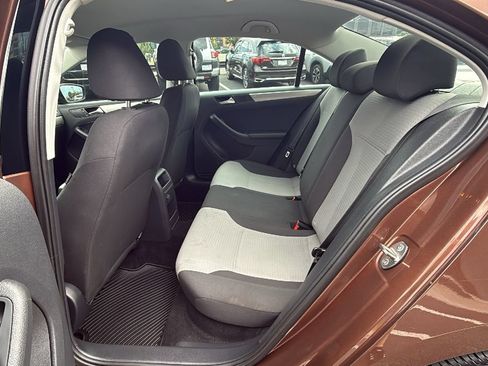 Used 2017 Volkswagen Jetta S FWD image 12