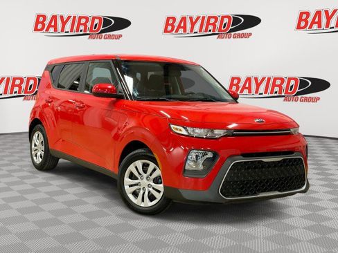 Used 2020 Kia Soul LX image 1